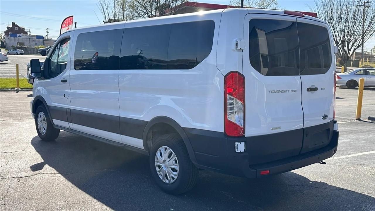 Ford Transit 350 Wagon Low Roof XLT w/Sliding Pass. 148-in. WB 2023
