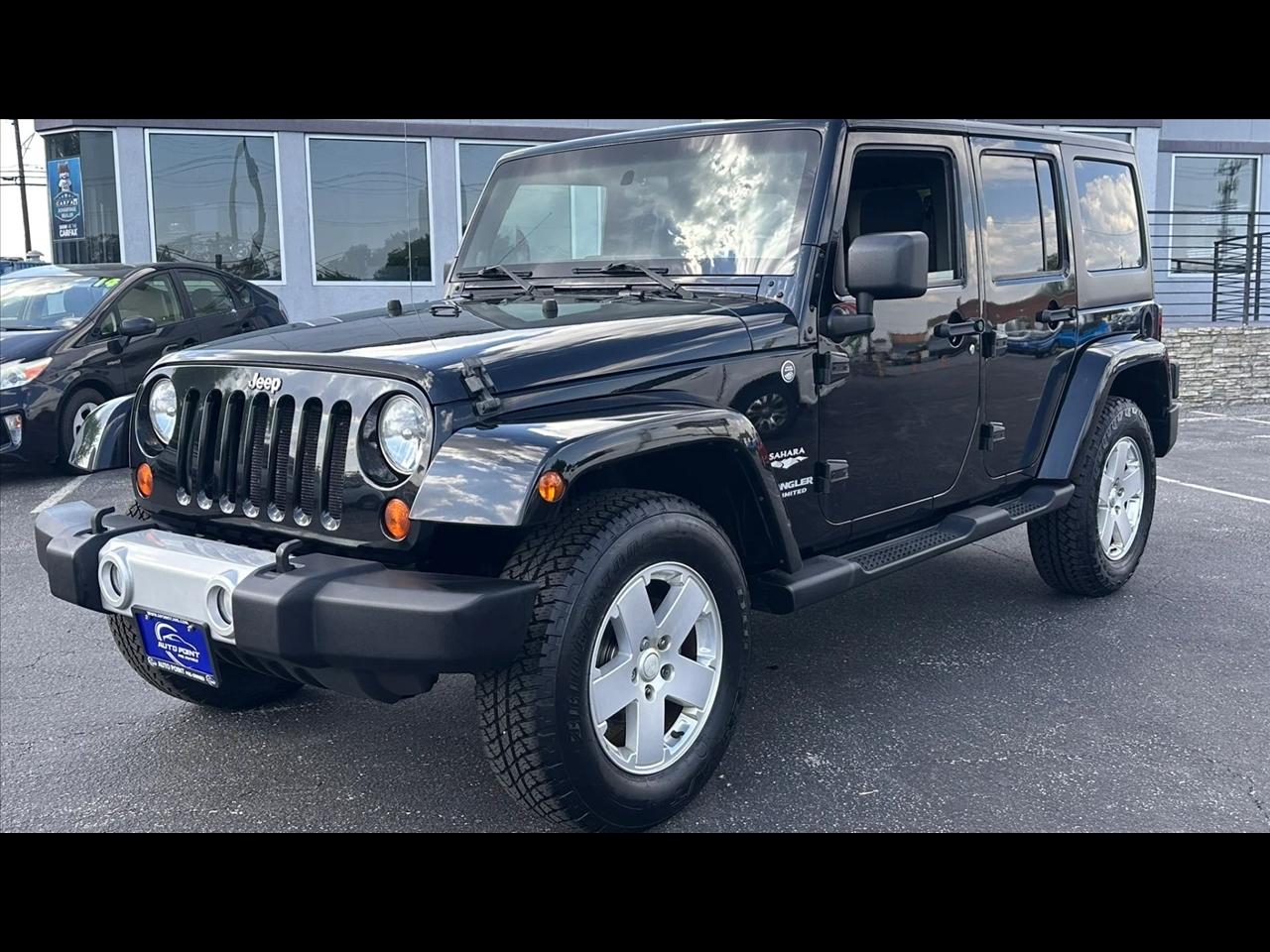 Jeep Wrangler Unlimited Sahara 4WD 2011