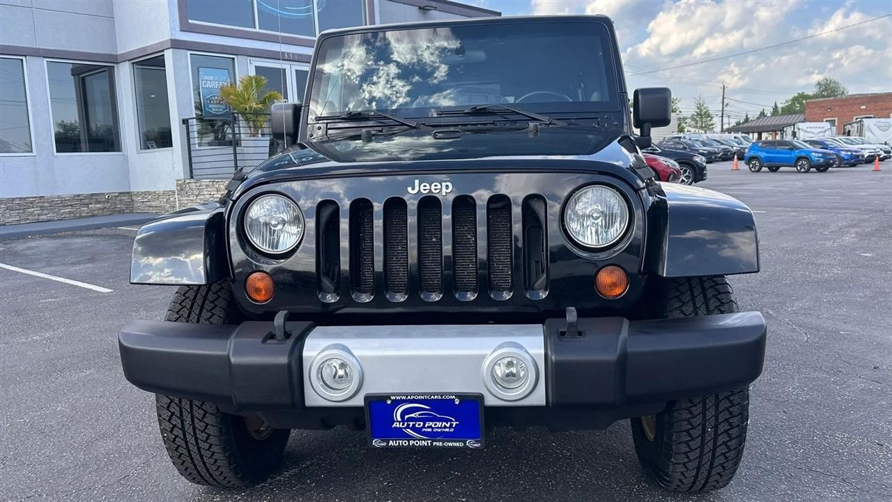 Jeep Wrangler Unlimited Sahara 4WD 2011