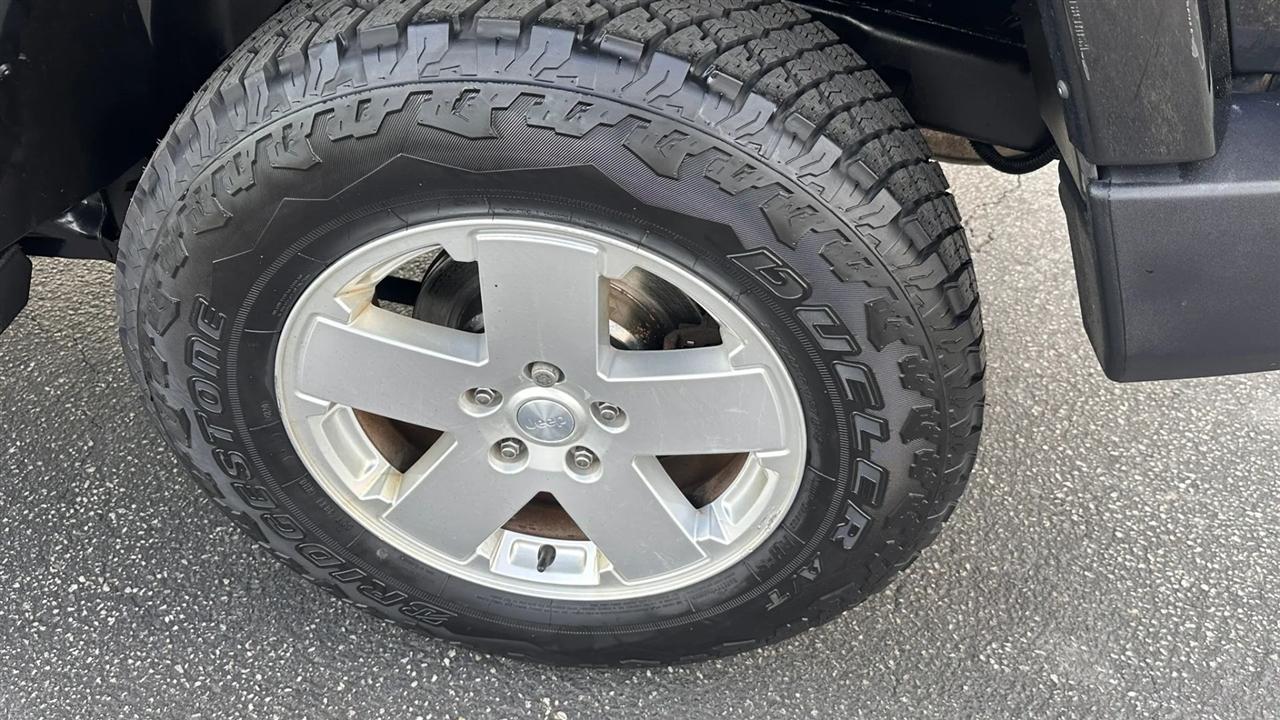 Jeep Wrangler Unlimited Sahara 4WD 2011