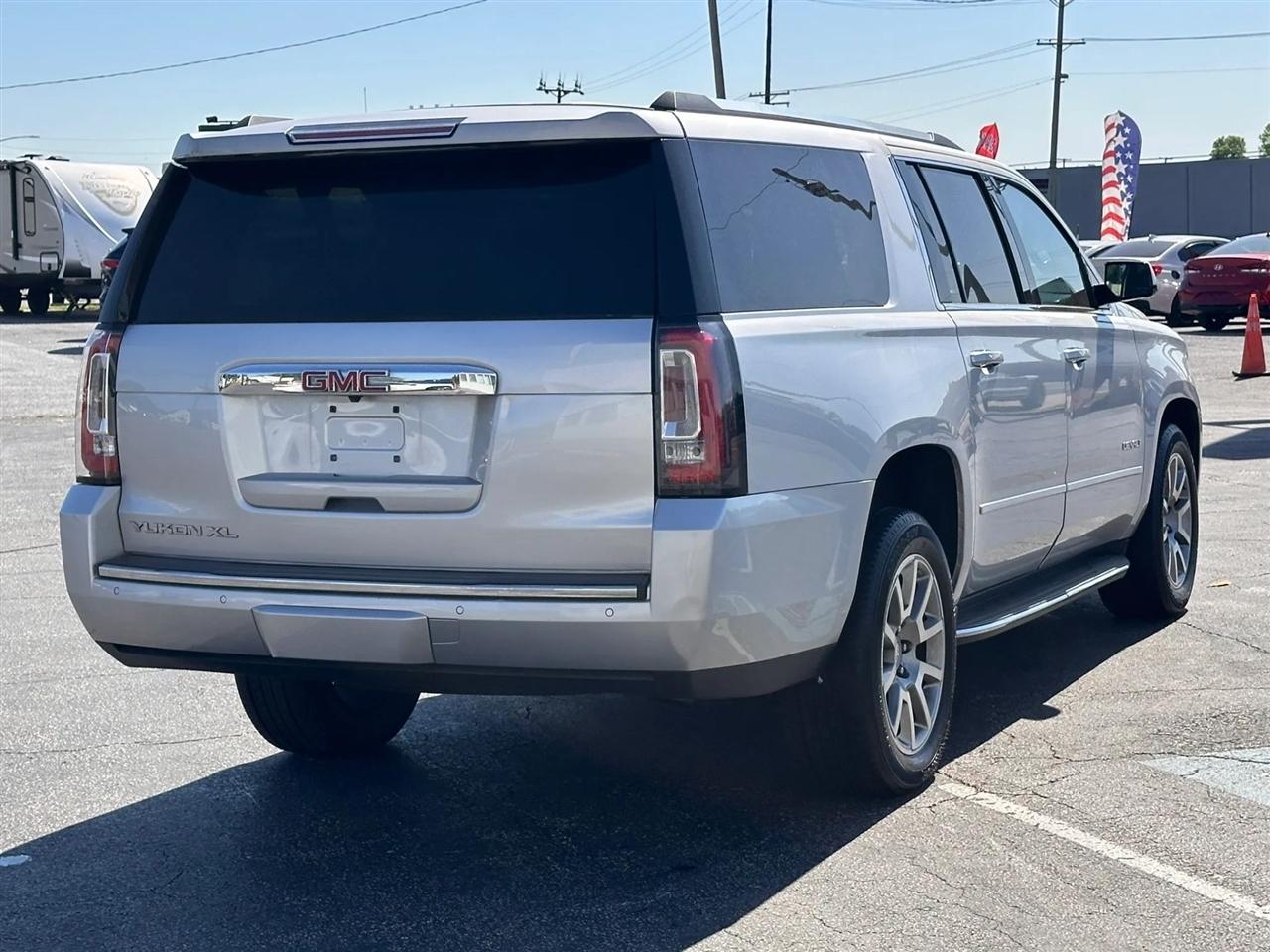 GMC Yukon XL Denali 2WD 2020