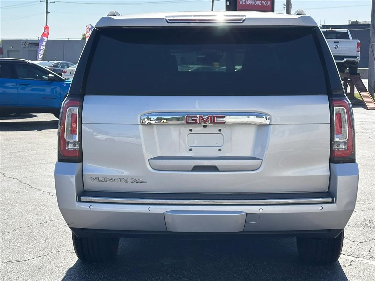 GMC Yukon XL Denali 2WD 2020