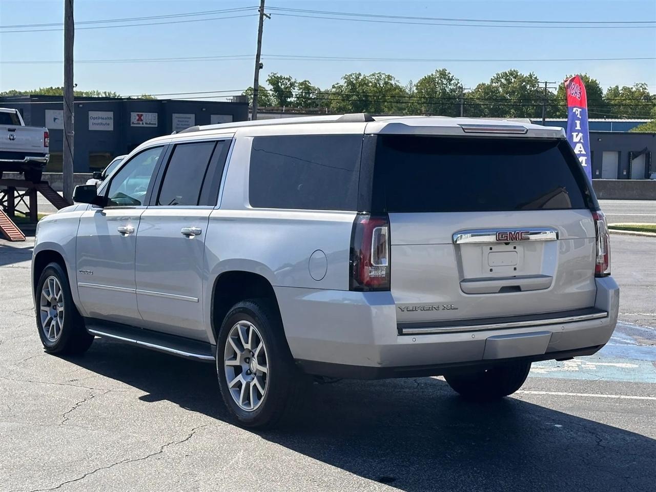 GMC Yukon XL Denali 2WD 2020