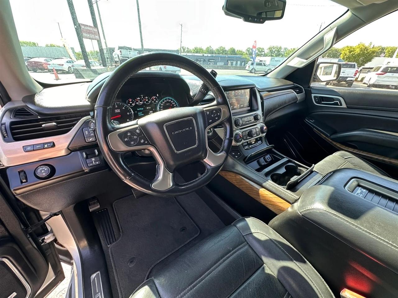 GMC Yukon XL Denali 2WD 2020