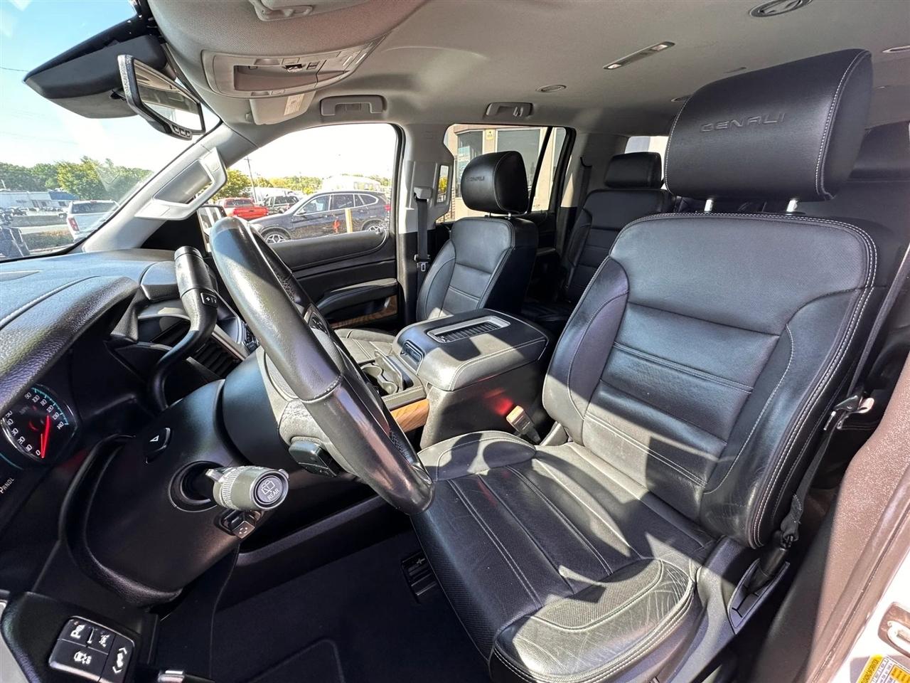 GMC Yukon XL Denali 2WD 2020