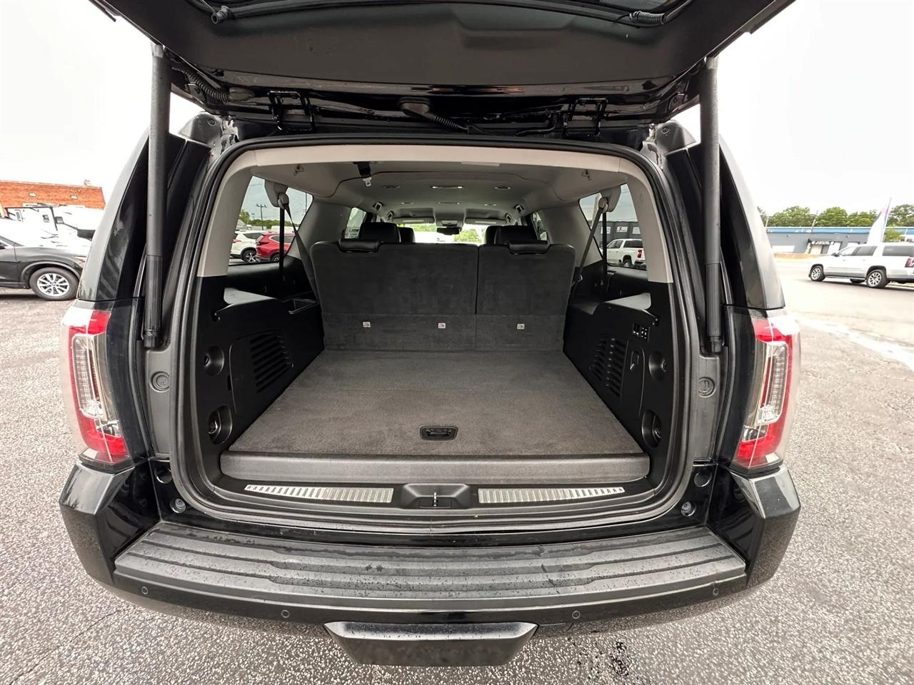 GMC Yukon XL SLT 4WD 2019