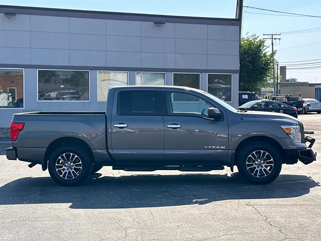 Nissan Titan S Crew Cab 2WD 2021