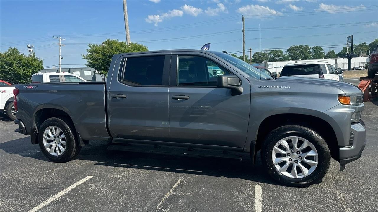 Chevrolet Silverado 1500 Custom Crew Cab Long Box 4WD 2021
