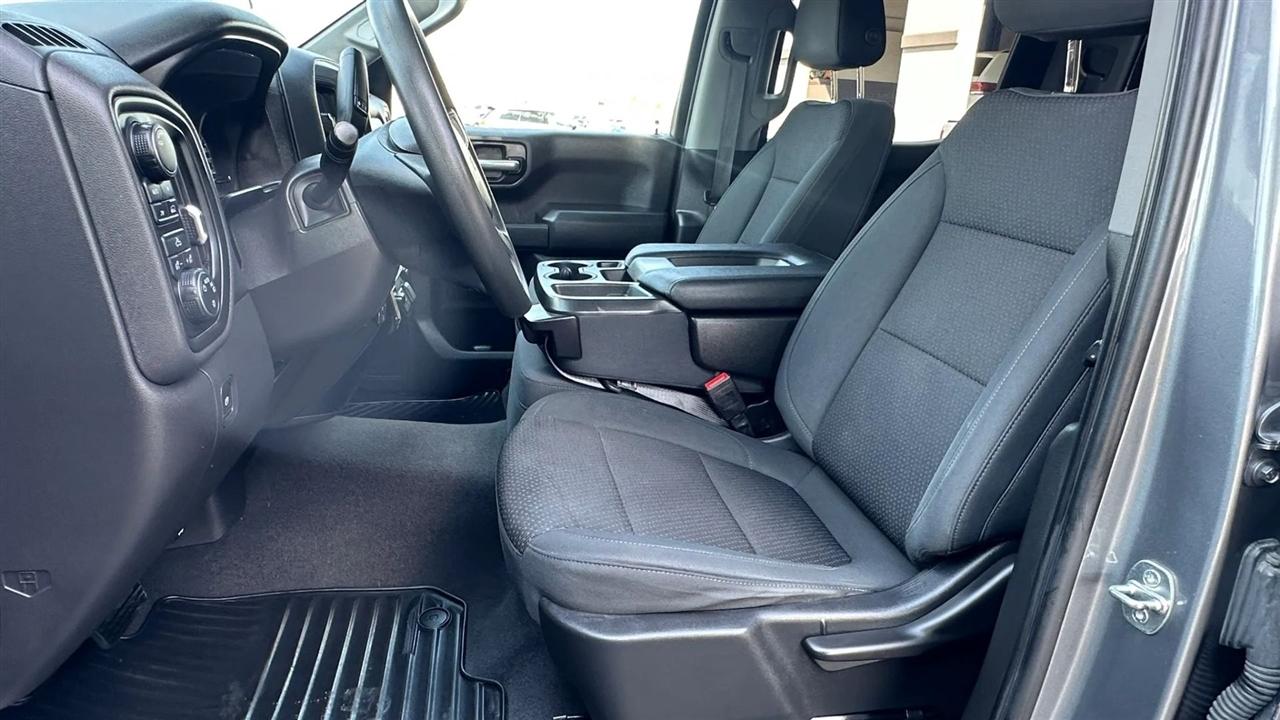 Chevrolet Silverado 1500 Custom Crew Cab Long Box 4WD 2021
