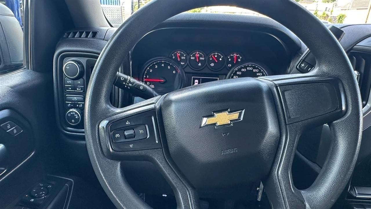 Chevrolet Silverado 1500 Custom Crew Cab Long Box 4WD 2021
