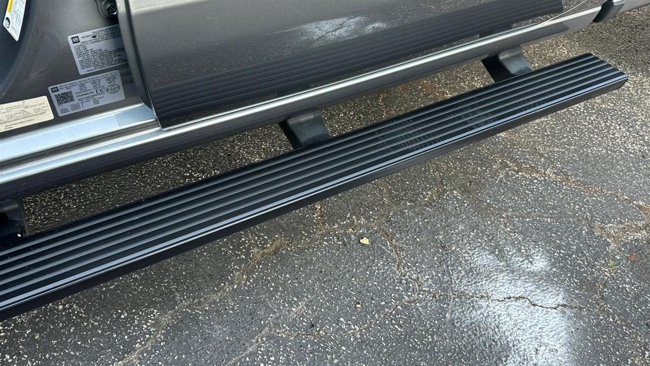 Chevrolet Silverado 1500 Custom Crew Cab Long Box 4WD 2021