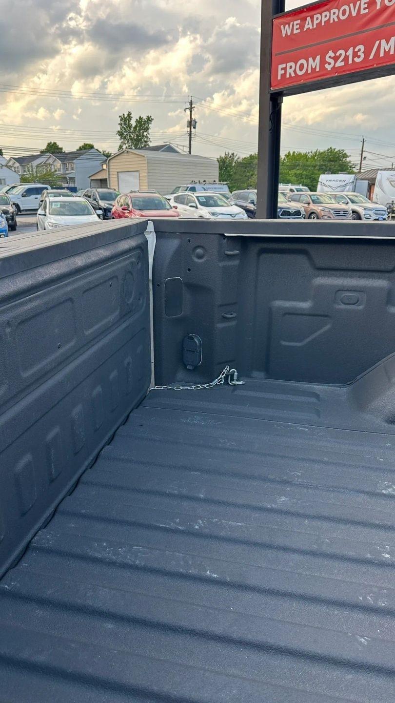 Chevrolet Silverado 1500 Custom Crew Cab Long Box 4WD 2021