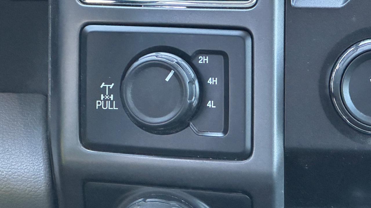 Ford F-150 4WD SuperCab 133" XLT 2019
