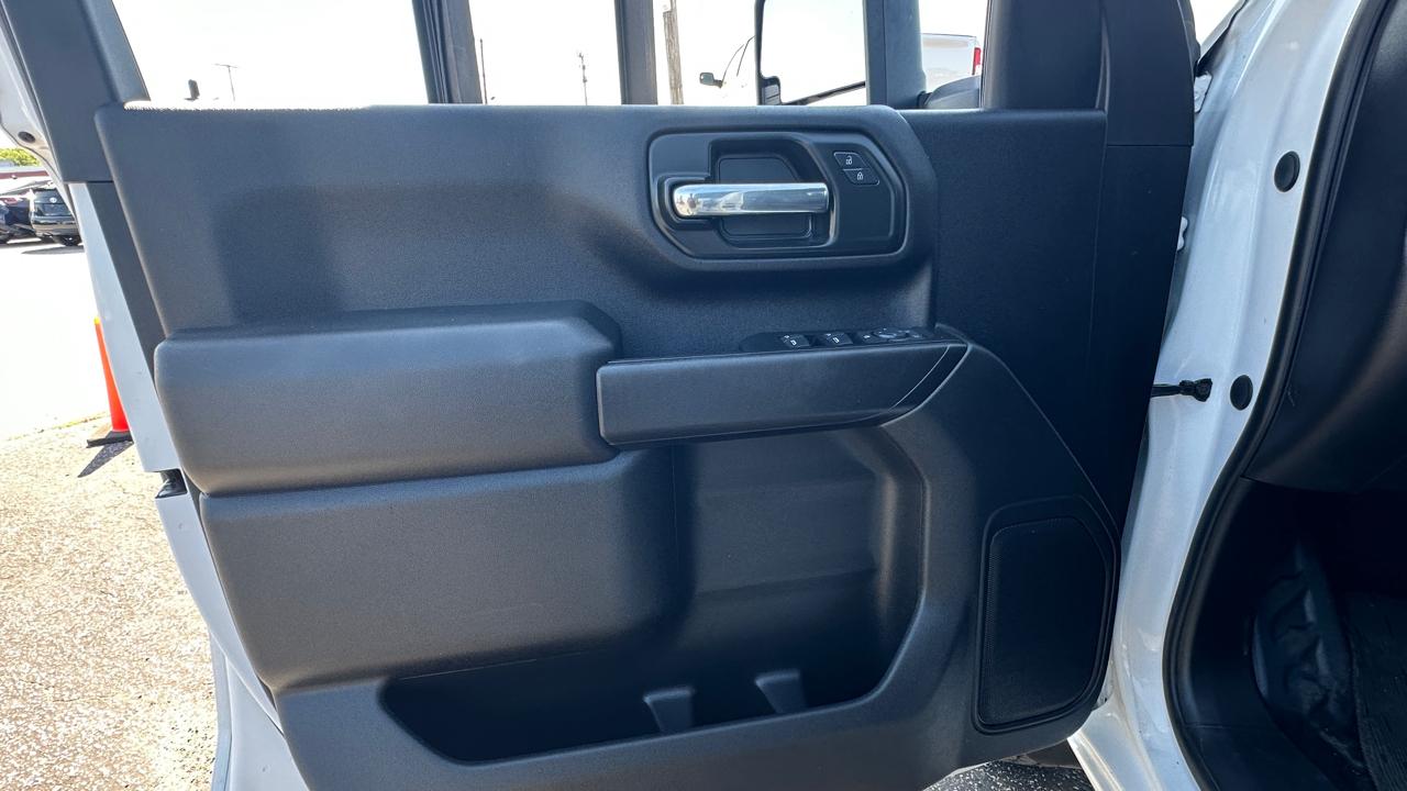 Chevrolet Silverado 2500HD Work Truck Crew Cab Short Bed 4WD 2025