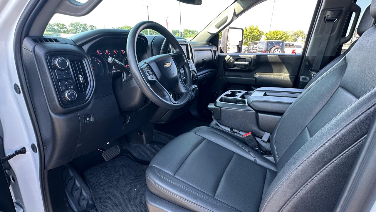 Chevrolet Silverado 2500HD Work Truck Crew Cab Short Bed 4WD 2025