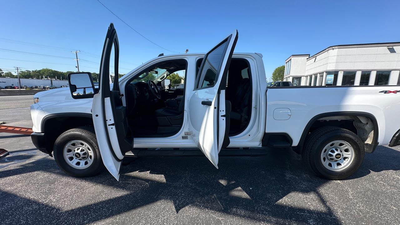 Chevrolet Silverado 2500HD Work Truck Crew Cab Short Bed 4WD 2025