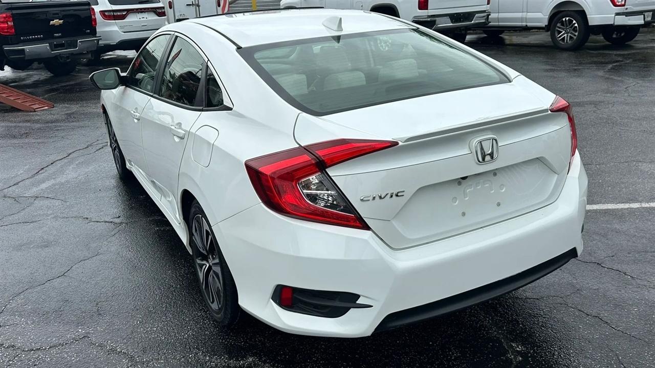 Honda Civic EX-T Sedan CVT 2018
