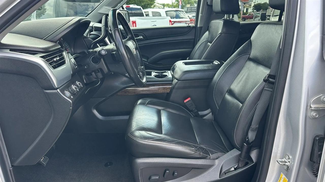 Chevrolet Suburban LT 4WD 2018