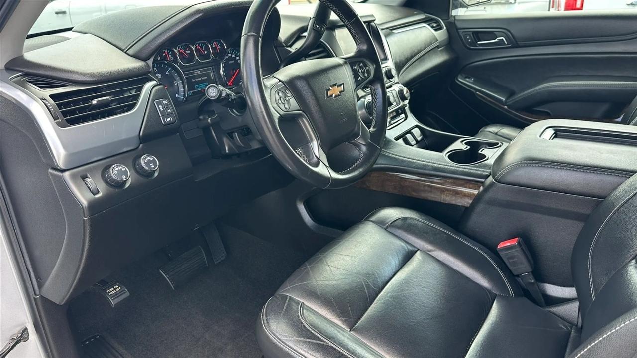 Chevrolet Suburban LT 4WD 2018