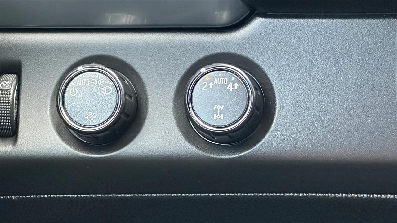 Chevrolet Suburban LT 4WD 2018