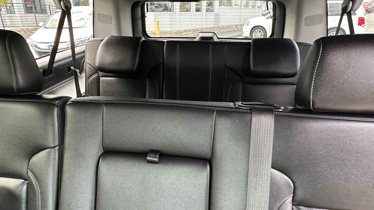 Chevrolet Suburban LT 4WD 2018
