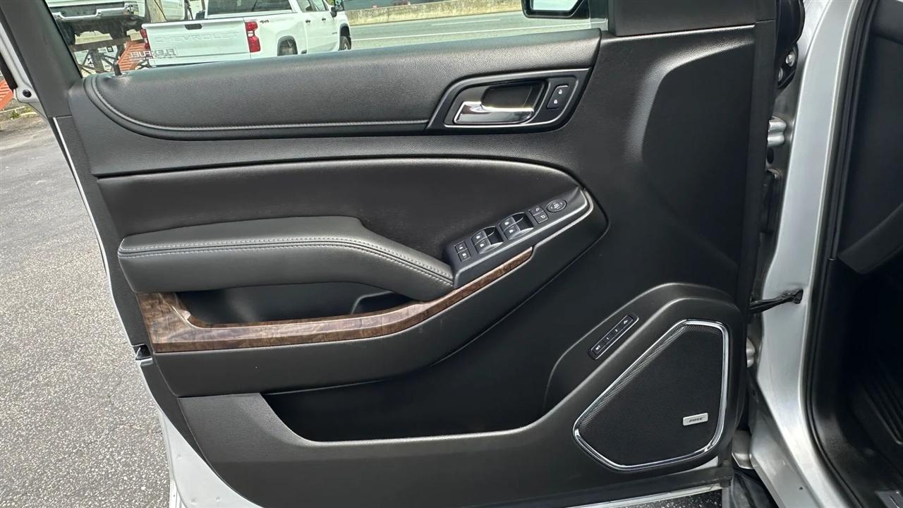Chevrolet Suburban LT 4WD 2018