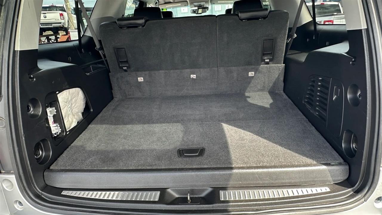 Chevrolet Suburban LT 4WD 2018
