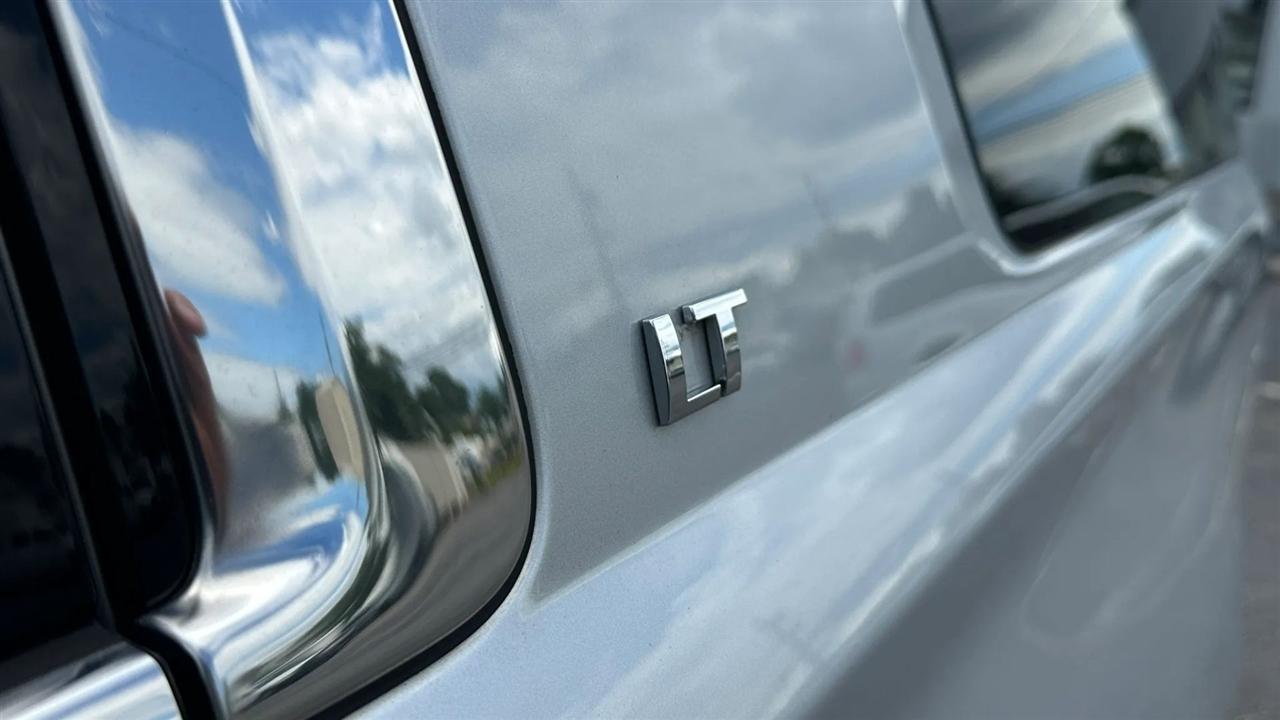 Chevrolet Suburban LT 4WD 2018