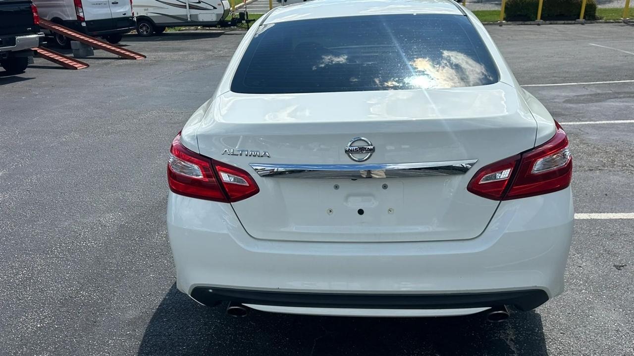 Nissan Altima 2.5 SV 2017