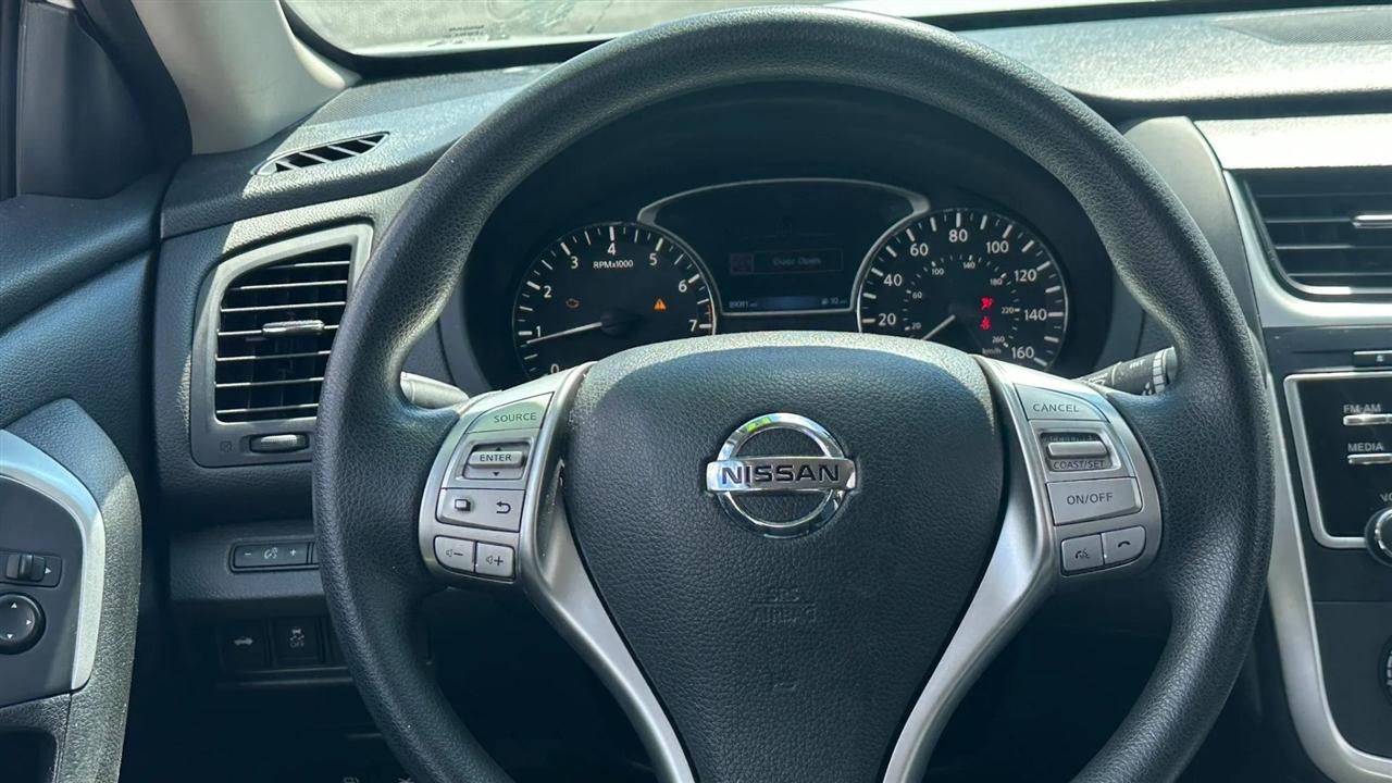 Nissan Altima 2.5 SV 2017