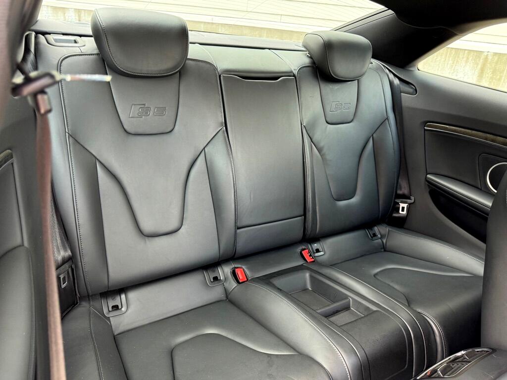 2012 Audi S5 Prestige photo 24