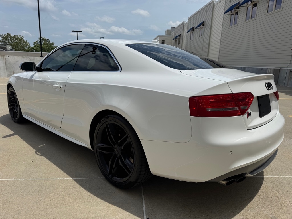 Audi S5 4.2 Coupe quattro Tiptronic 2012 Audi S5 4.2 Coupe quattro Tiptronic 2012