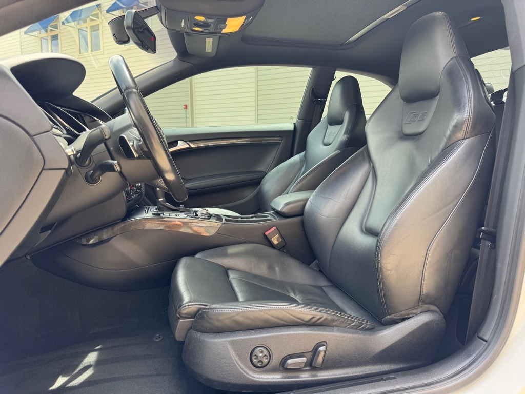 Audi S5 4.2 Coupe quattro Tiptronic 2012 Audi S5 4.2 Coupe quattro Tiptronic 2012