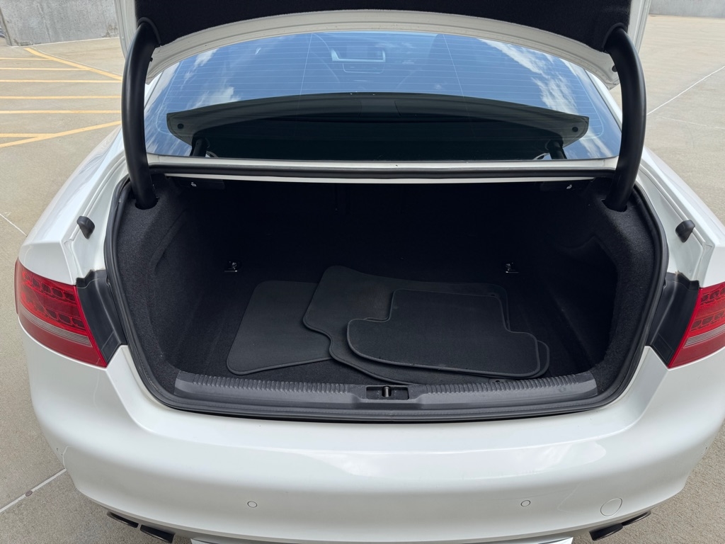 Audi S5 4.2 Coupe quattro Tiptronic 2012 Audi S5 4.2 Coupe quattro Tiptronic 2012