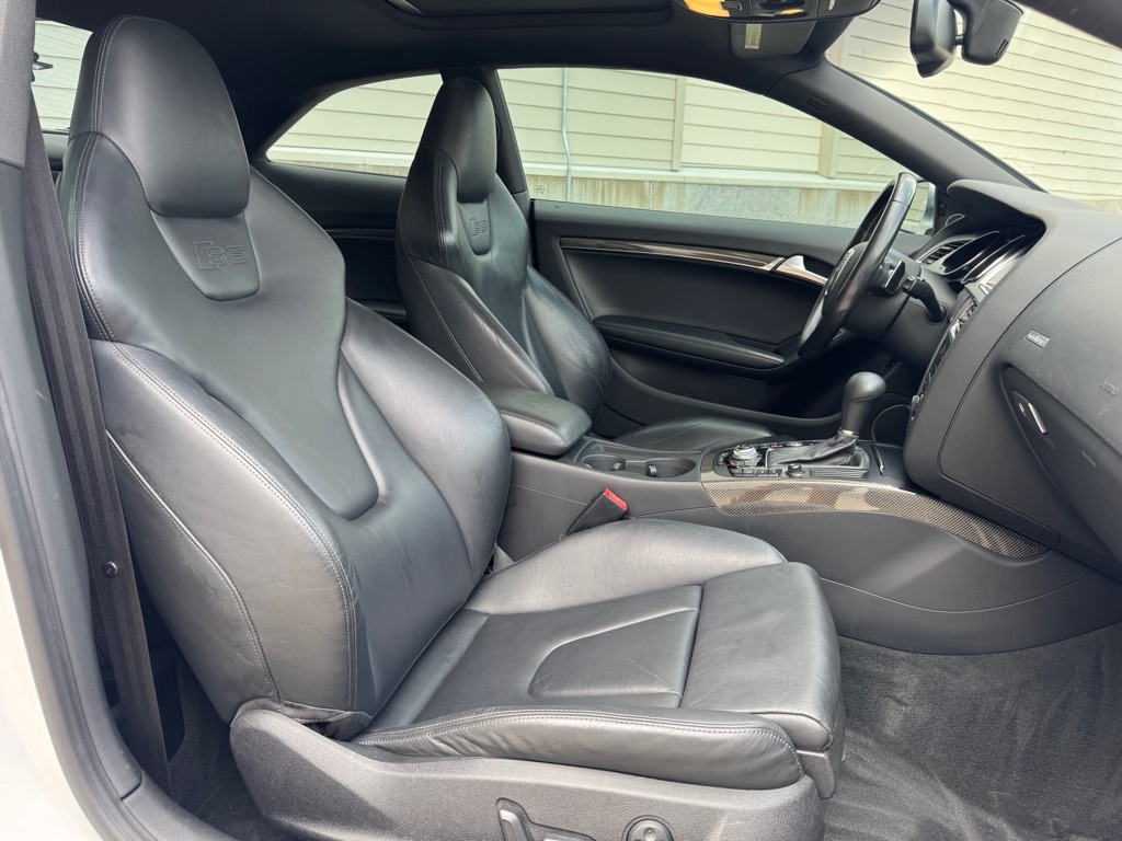 Audi S5 4.2 Coupe quattro Tiptronic 2012 Audi S5 4.2 Coupe quattro Tiptronic 2012