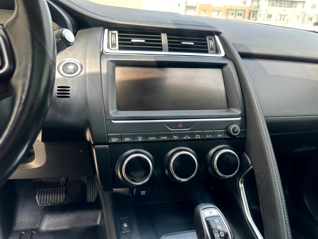 2018 Jaguar E-PACE SE photo 11