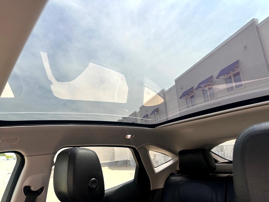 2018 Jaguar E-PACE SE photo 13