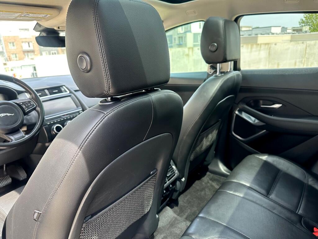 2018 Jaguar E-PACE SE photo 17