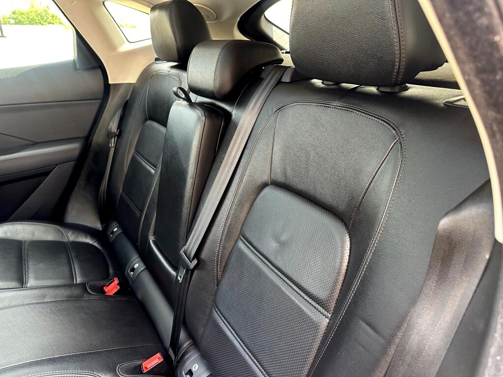 2018 Jaguar E-PACE SE photo 19