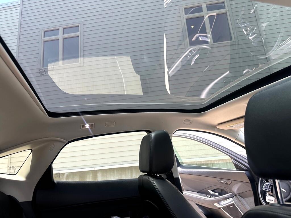 2018 Jaguar E-PACE SE photo 24