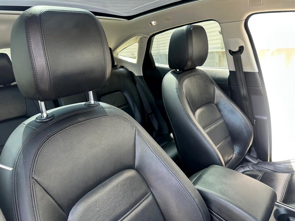 2018 Jaguar E-PACE SE photo 29