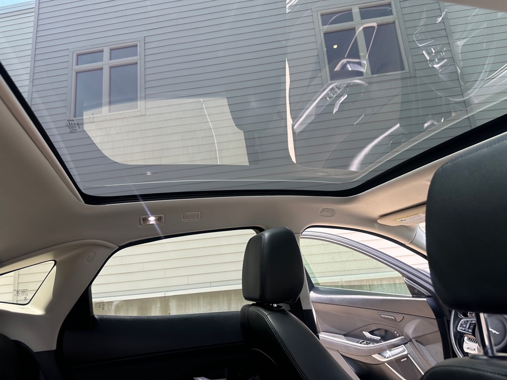 Jaguar E-Pace SE 2018 Jaguar E-Pace SE 2018