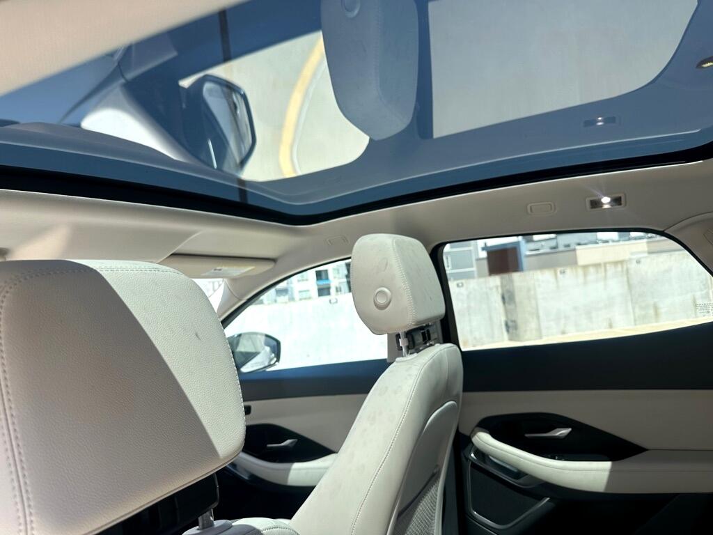2020 Jaguar E-PACE SE photo 15