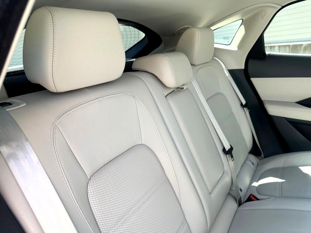 2020 Jaguar E-PACE SE photo 21