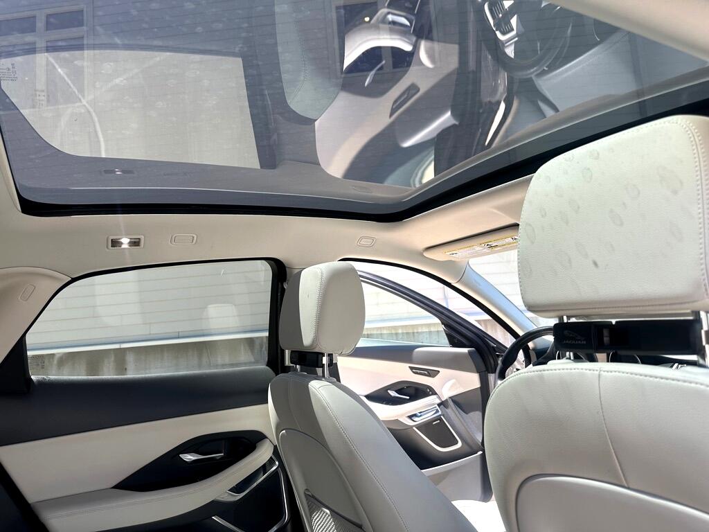 2020 Jaguar E-PACE SE photo 22