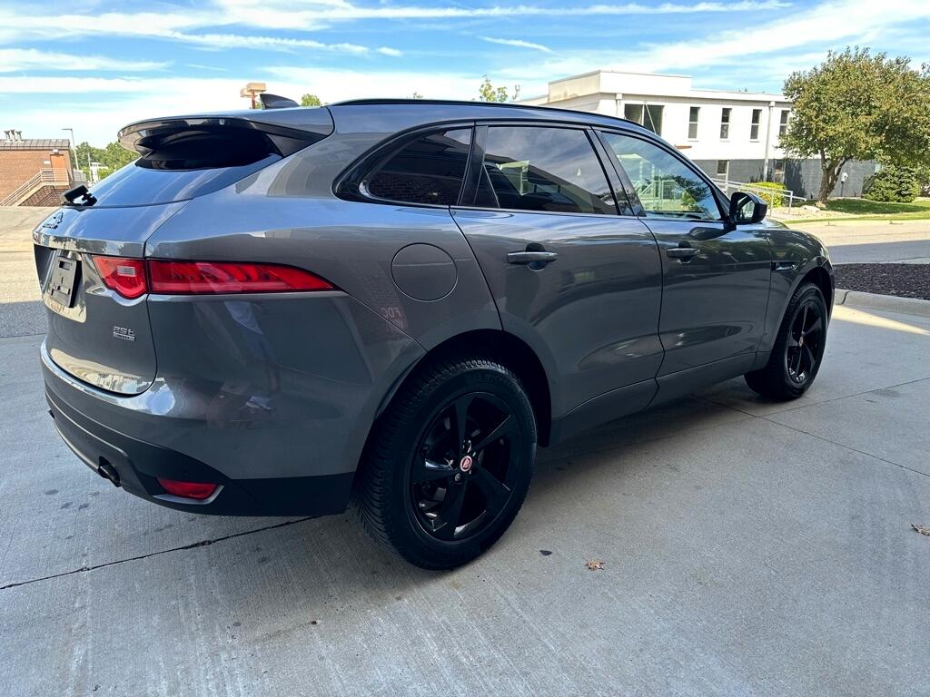 2018 Jaguar F-PACE Premium photo 7