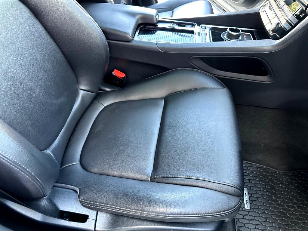 2018 Jaguar F-PACE Premium photo 24