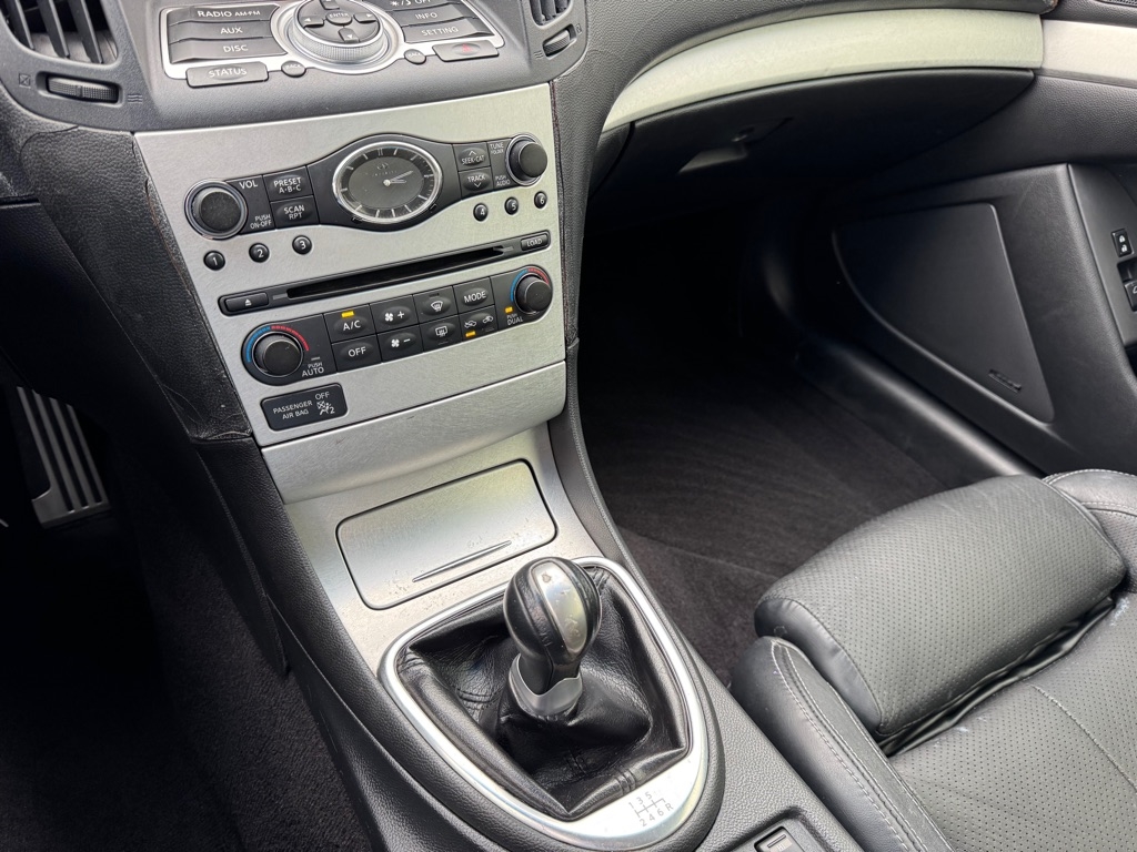 Infiniti G37 Base 2008
