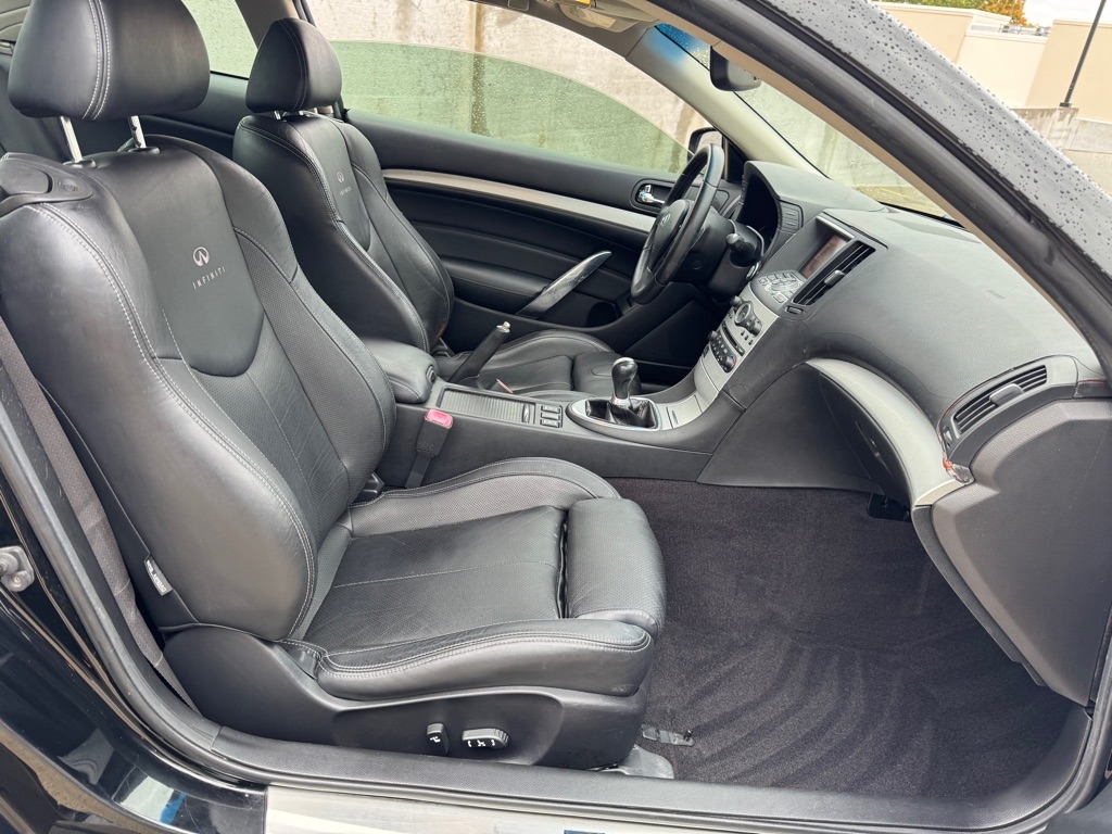 Infiniti G37 Base 2008