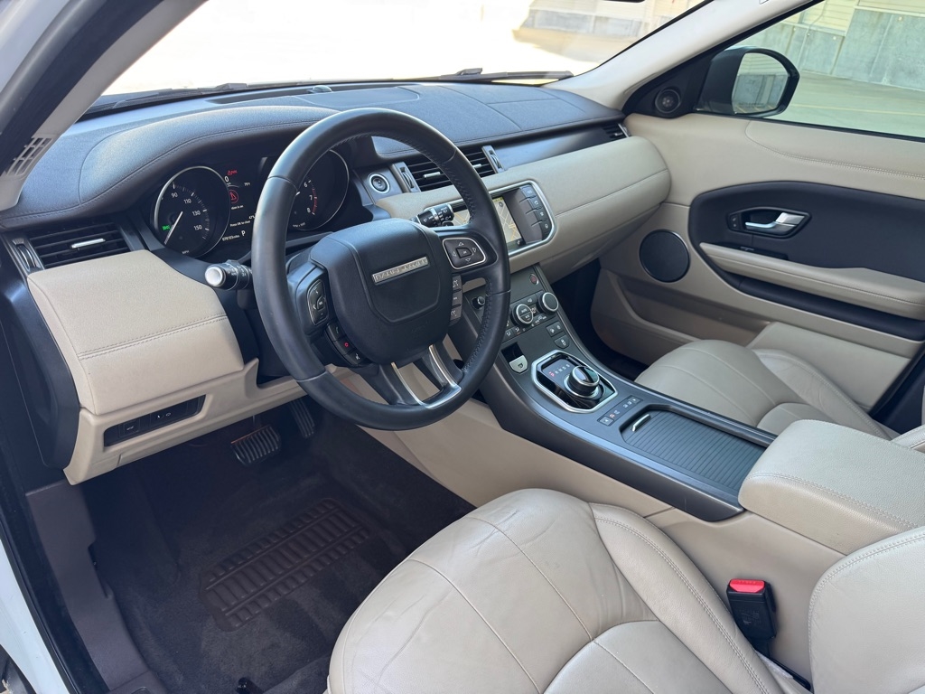 2018 Land Rover Range Rover Evoque SE photo 11